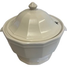 Pfaltzgraff Heritage White Ceramic Tureen with Lid Soup Dish Collectable