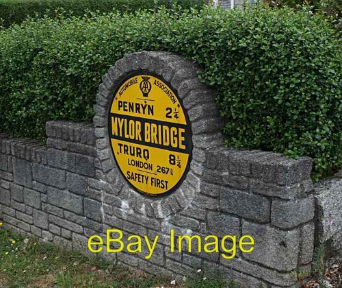 Photo 6x4 village sign - photo,