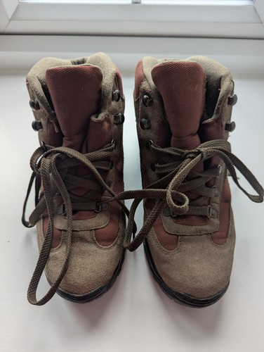 Hawkshead unisex walking boots