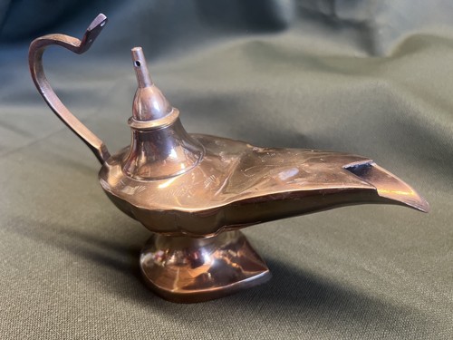 Vintage polished brass aladdin - polished,