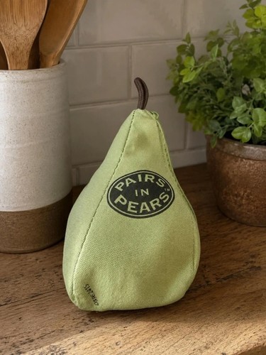 Pairs pears word game - word,