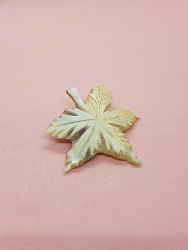 Vintage maple leaf carved horn - leaf,