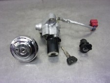 A YAMAHA VSTAR 1100 CUSTOM