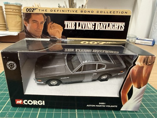Corgi 04801 aston - 04801, martin