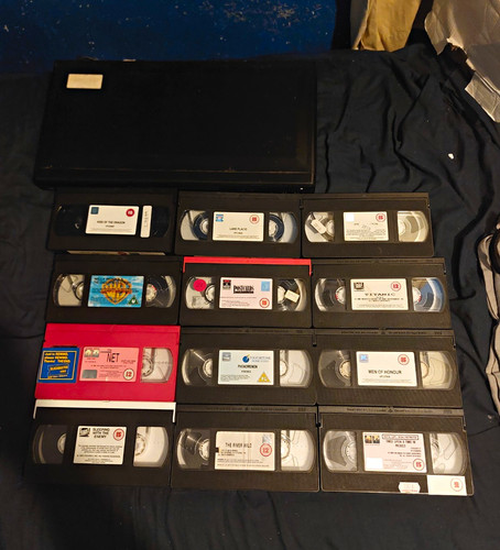 Bundle vhs tapes - tapes,