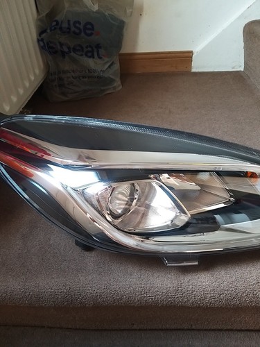 Ford fiesta mk8 front - ford,