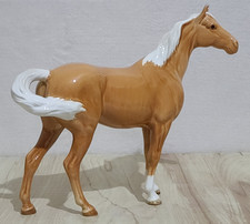 Beswick Swish Tail Horse 1st