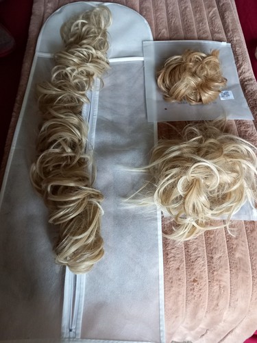Hair scrunchies blonde - hair,