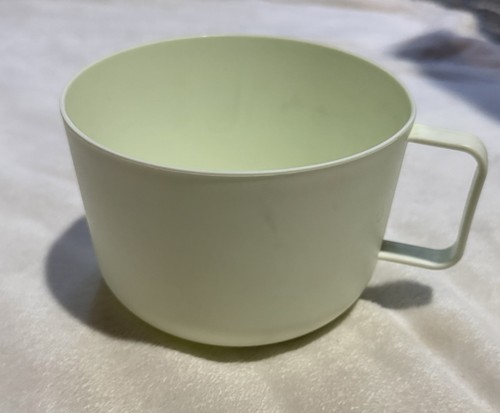 Plastic tabletop mug old east - plastic,