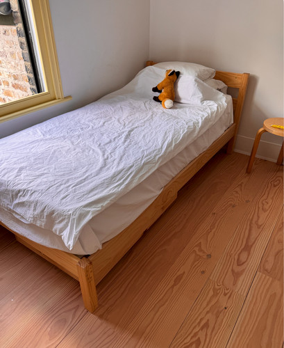 Lovely timber single bedframe