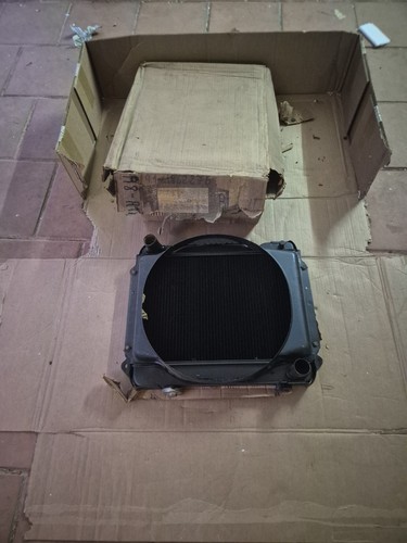 Renault radiator genuine - renault, r8
