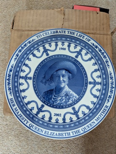 Queen mother plate celebrating
