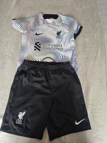 Boys liverpool kit large - kit,