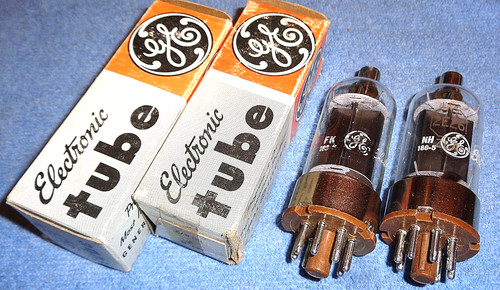Nos 2e26 vacuum tubes - ge,