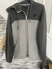 Man’s Nike jumper / cardigan