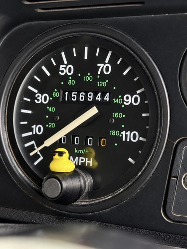 Land rover defender - defender, duck