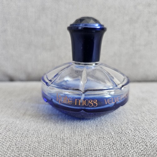 Kate moss velvet - hour, empty