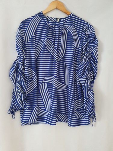 Studio preen blue white - by,