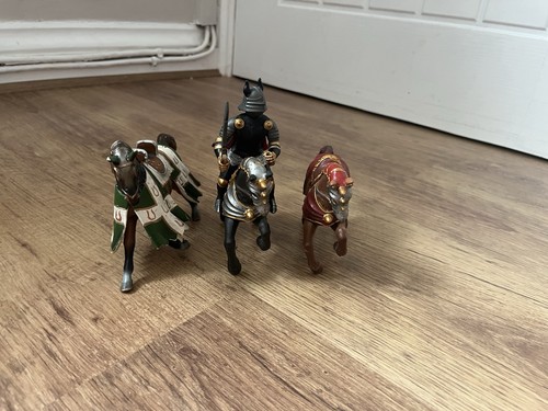 Knight and mounted horses - mounted,