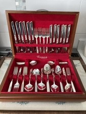 SOUTH SEAS Design ONEIDA Community Silver Service 44 Piece Canteen of Cutlery
