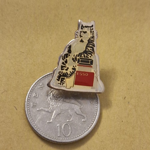 Esso tiger badge - esso,