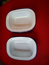 Enamel pie Dishes x 2