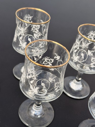 Dema gold rimmed floral sherry - rimmed,
