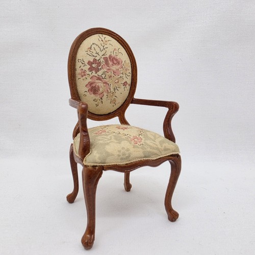 Dolls house furniture - 1:12,