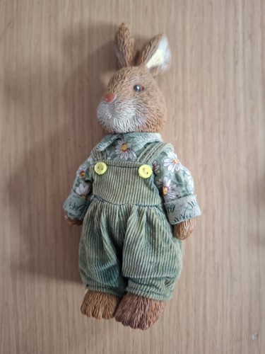 Vintage 1990s jointed resin - 1990s,