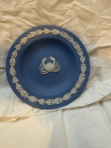 Wedgwood jasperware cancer - wedgwood,