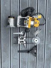 DEWALT D26204K 110V 1/4" Combination Plunge and Fixed Base Router