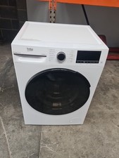 Beko BM5D59645UW Free Standing