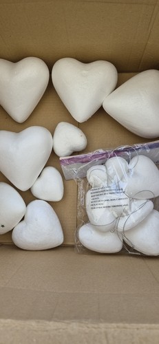 Polystyrene hearts - ,
