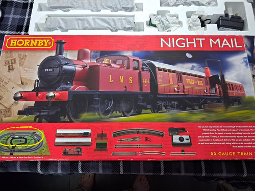 Hornby night mail analogue - hornby,