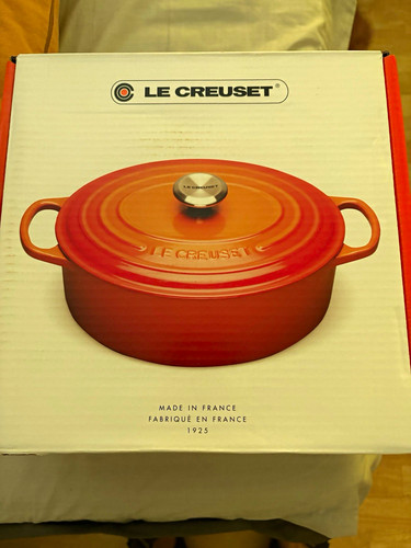 Creuset signature oval cast - le,