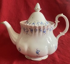 TOP QUALITY ROYAL ALBERT MEMORY LANE LARGE TEAPOT 7 1/2” x 9 1/2”