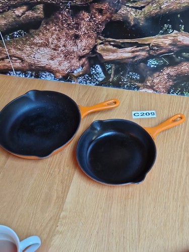 Creuset cast iron - cast, skillet