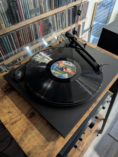 Pro ject essential turntable - pro-ject,