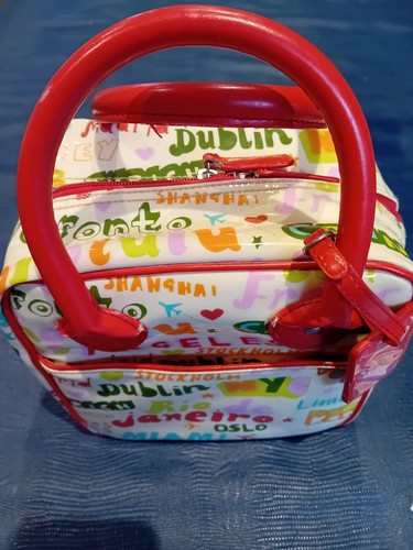 Toiletries bag with - , 3