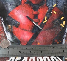 Hot Toys Deadpool Dagger