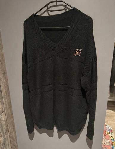 Black thin neck knit sweater - thin,
