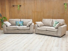 Sofology ‘Chalfont’ 3 + 2