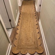 Runner jute rug scallop design
