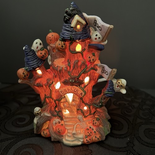 Vintage spooky hollow - vintage,