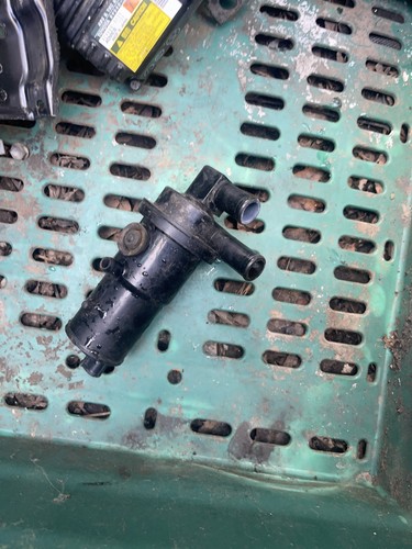 Lexus gs450h coolant pump - lexus,