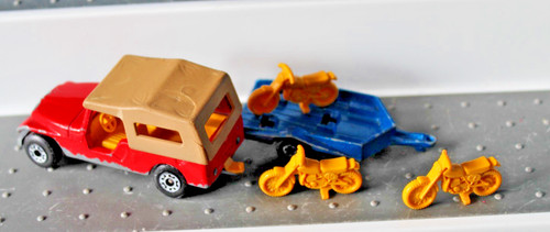 Matchbox jeep 1977 with bike - matchbox,