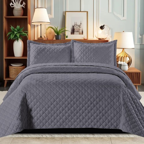 Quilted bedspread piece - quilted, 3