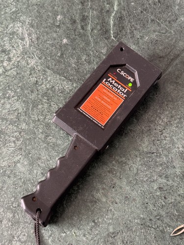 Scope metal locator - metal, wall