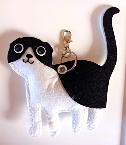 Tuxedo felt scottish fold cat - fold,