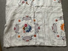 Large Hand Embroidered Banquet Tablecloth Floral Pattern Lace Crochet! Bed throw